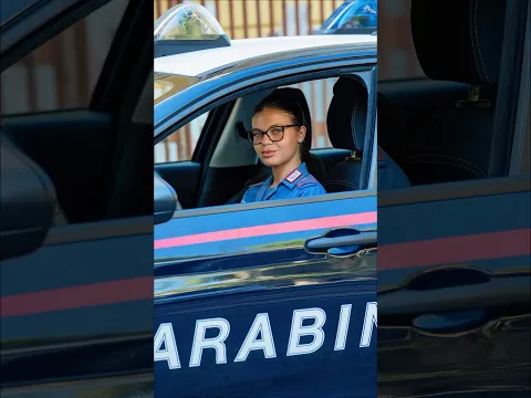 Beautiful Italian Police Officer 🇮🇹❤️ #Italy #carabinieri #police #photography