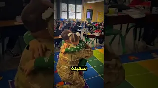 عاد هذا الأب من الجيش و فاجئ بناته في المدرسة       دندنها