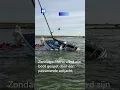 Download Lagu Rijkswaterstaat ruimt zeilboot op van schipbreukeling IJsselmeer