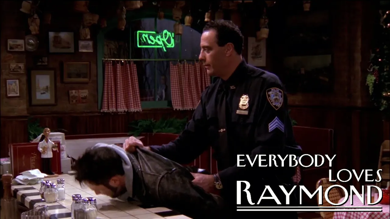Robert Stops a Robbery | Everybody Loves Raymond