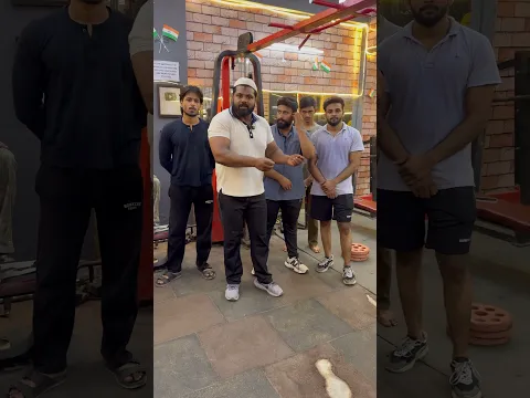 मस्जिद में खर्च करने से जेब खाली नहीं होती, बरकत आती है 🤲🏻 Subscribe channel #masjid #islamicvideo