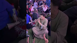 بتخبط فيا الدنيا بتوديني إيمين وشمال مزمار كيمو مصر دندنها