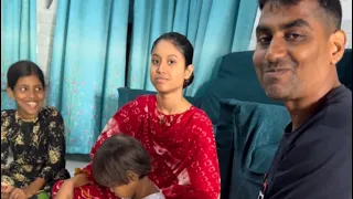 আনিকা কে ছোটবেলায় দামী দামী সোনা গহনা দিতে পারলেও ভালোবাসার কোনো কমতি ছিল না