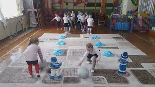 ПРОКОТИ СНІГОВУ КУЛЮ естафета 