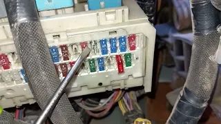 Toyota Hiace Fuse Box Diagram دينامو تويوتا هاس فحص كهرباء السيارات 