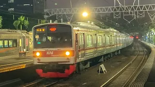 Download Kompilasi Kereta Api dan KRL Commuter Line di Stasiun Gambir! JR 205 Musashino, TM 6000, KA Bima! MP3