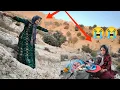 Download Lagu 😱 Shocking Desert Mystery! Fatemeh \u0026 Operator Search for Samira 🌙🏜️