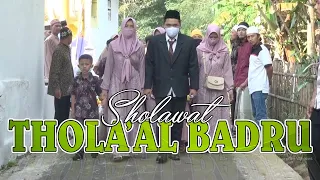 Download Penyambutan Calon Pengantin Pria Dengan Diiringi Sholawat Thola'al Badru MP3