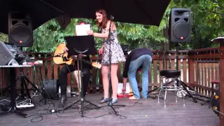 avalon house performance part4