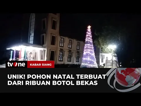 Melirik Pohon Natal Unik Terbuat dari Ribuan Botol Bekas