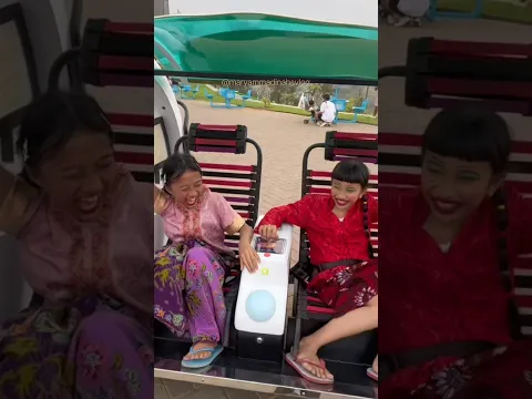 Naik Becak bareng Bestie🤗🤣
