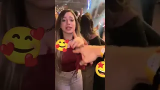 رقص لانا و لين في حفله الشامي و تامر حسنى      دندنها