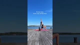The perfect combo for a calm nervous system💛🧘 #yoga #peaceful #calm #dog