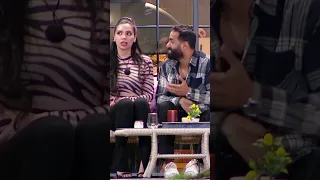 أحمد يحاول إستفزاز فرح ليلمس غيرتها عليه Qesma W Naseeb قسمة و نصيب Shorts 