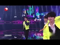 【纯享】时代少年团歌曲串烧 《只有我一个人觉得》、《要你管》，弟弟们的白衬衣黑西装帅气满分！|《梦圆东方2021东方卫视跨年盛典》【东方卫视官方频道】