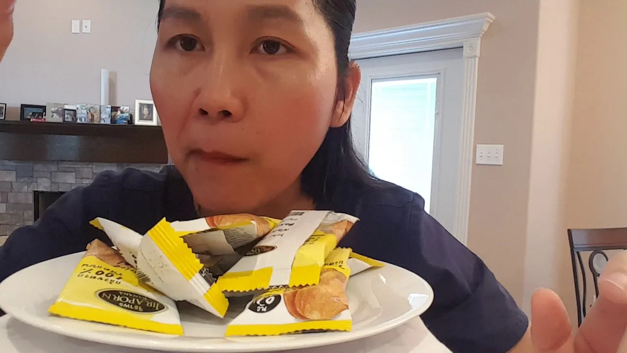 ASMR Eating Ep. 18 Dried Banana 