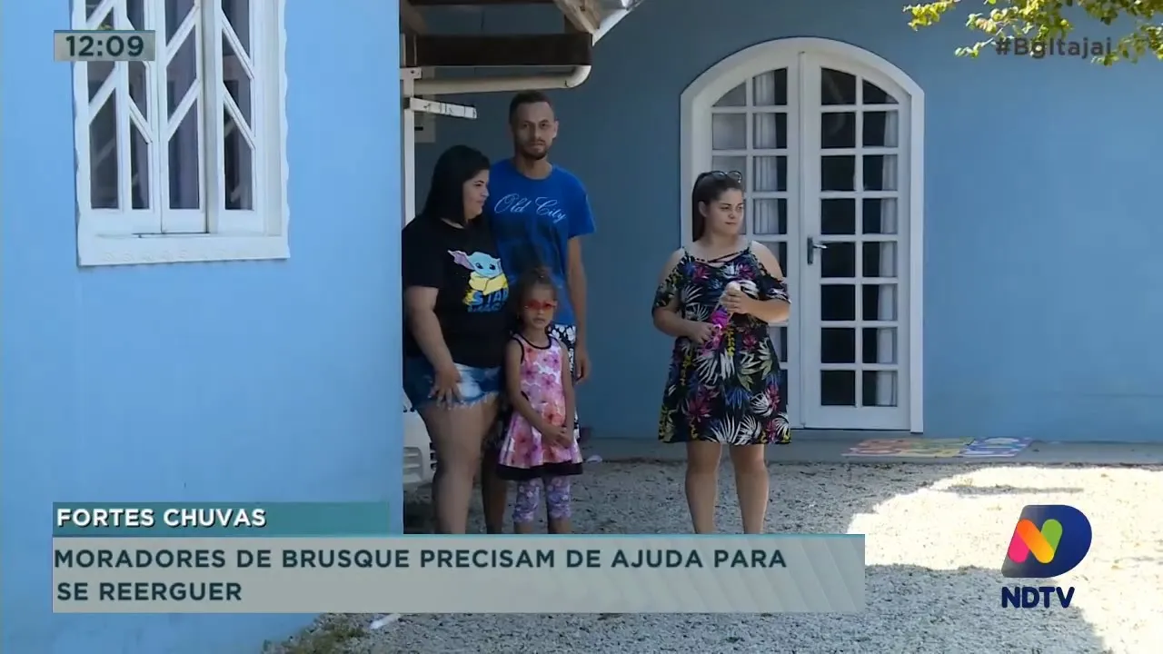 Moradores de Brusque precisam de ajuda para se reerguer