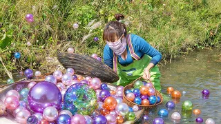 🩷🔮 Deep underwater, brave girl discovers huge mussels guarding bright pearls no one has ever seen