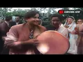 Download Lagu Raj Kapoor singing Awara hoon in Russia
