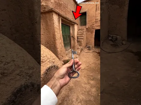 50 Years Later, He Discovered a Family Living in His Grandpa’s House