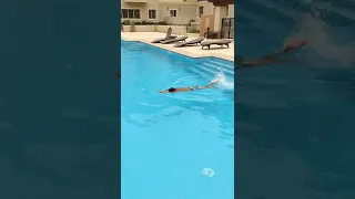 تعليم السباحة للاطفال في البيت 