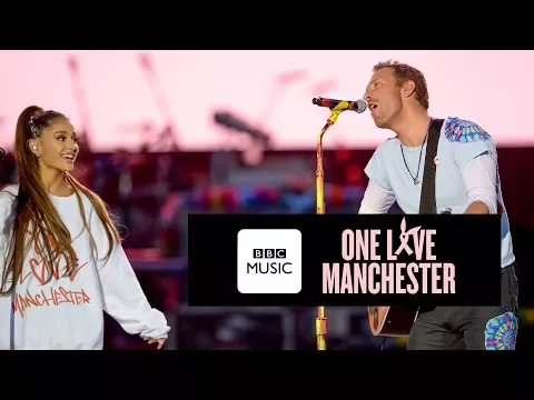 Download MP3 Chris Martin and Ariana Grande - Don't Look Back In Anger (One Love Manchester)