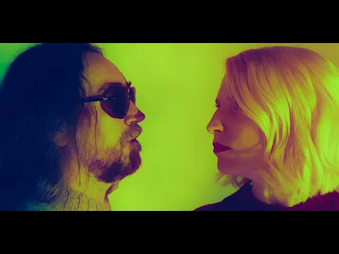 Matmatah & Fanny Gillard  - Eisbär [clip officiel] - YouTube thumbnail