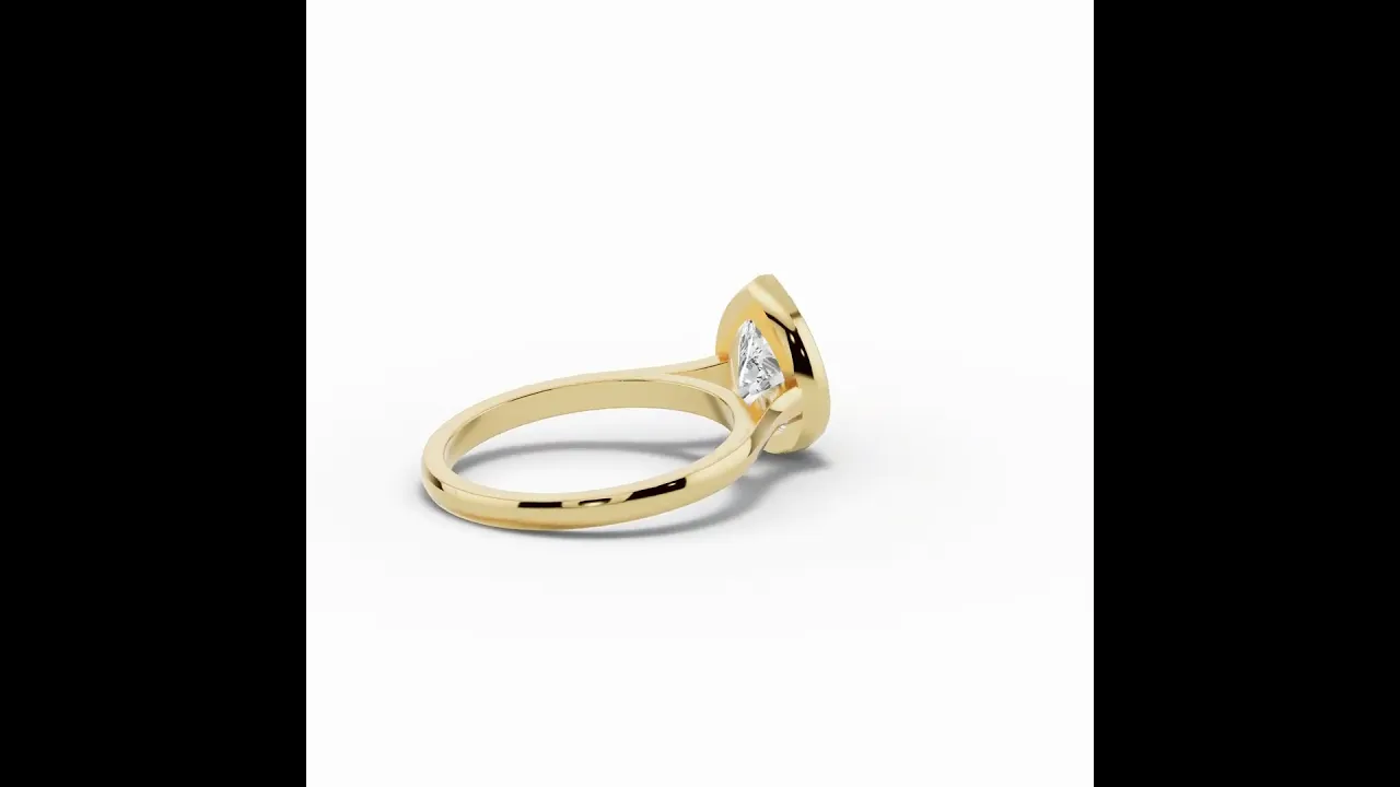 Pear Lumière Bezel Solitaire