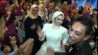 شاهد عروسة أمورة ترقص على مزمار يا عبدالسلام في فرحها دندنها