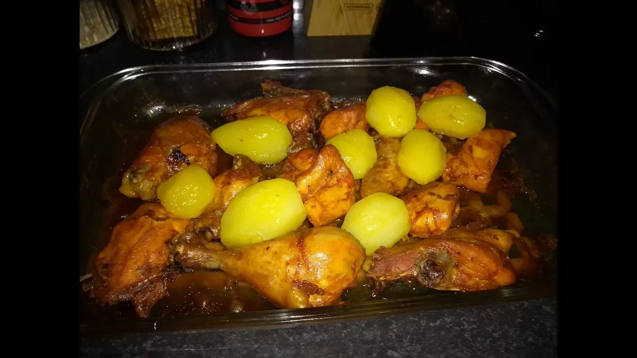 FRANGO ASSADO COM BATATAS MUITO FÁCIL DE FAZER