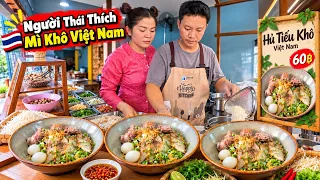 #191 Khách Thái Lan Kéo Nhau Ăn Mì Khô Vì Quá Rẻ - DuyNisa