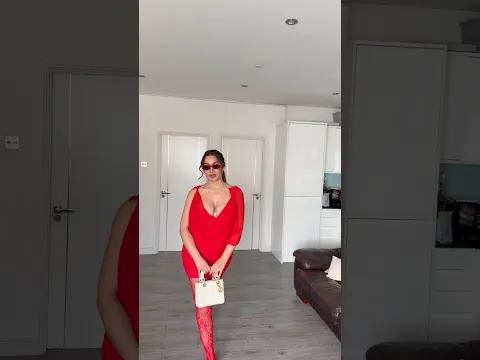How to wear a red dress 🤩 do you like it? #shorts
