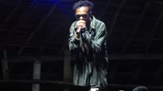 dogo janja ukivaaje unapendeza akiwasha moto ndani ya zanzibar club ya ntebe chukwani