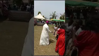 Askofu Aliamua Kucheza Mguma Kabisa Askofu Catholicchurch 