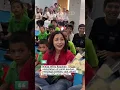 Download Lagu Nikita Willy huilt tranen van vreugde terwijl ze haar verjaardag viert in het weeshuis