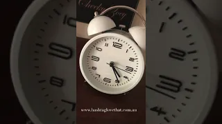 Retro Vintage Classic White Twin Bell Alarm Bedside Desk Mantel Metal Clock  Retro Vintage Classic White Twin Bell Alarm Bedside Desk Mantel Metal Clock