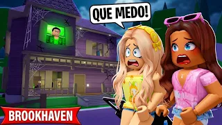 NOS MUDAMOS PARA UMA CASA ASSUSTADORA | Historinhas Brookhaven Rp Bibi e Lud