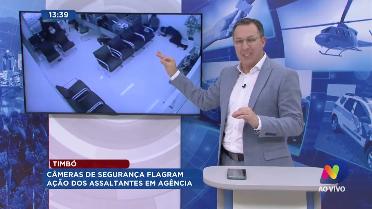 Timbó: câmeras de segurança flagram ação dos assaltantes em agência