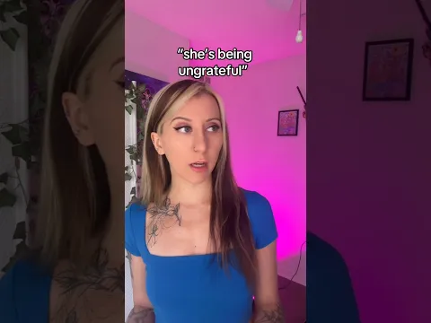 customer gets angry after buying a woman a drink 🍸