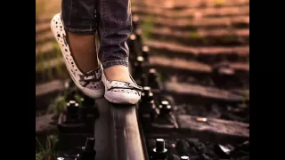 بتضحك محمد حماقي دندنها