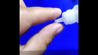 إزالة الصمغ الشمع الأمير أو الغراء اذا لصق ف اليد بمكون واااحد فقط  إزالة الصمغ الشمع الأمير أو الغراء اذا لصق ف اليد بمكون واااحد فقط