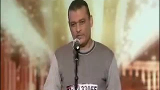 الموسيقار الاردني الذي ادهش لجنة التحكيم باستخدامه الة لم يستخدمها احد قبله دندنها
