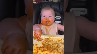 بيبي ياكل معكرونه Baby 