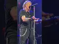 Download Lagu Nobody moves like Axl Rose—his hip action steals the spotlight at every Guns N’ Roses show