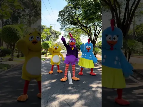 Essa eu fiz só pra mostrar pros gringos que o molho é BR | Galinha Pintadinha Extras #shorts