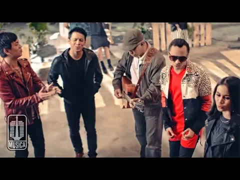 Download MP3 [ALL STARS] IWAN FALS NOAH NIDJI GEISHA D'MASIV - Kemesraan (Official Music Video)