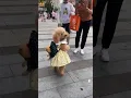 Download Lagu Anjing ini berjalan seperti gadis kecil🤯😍.. #shorts
