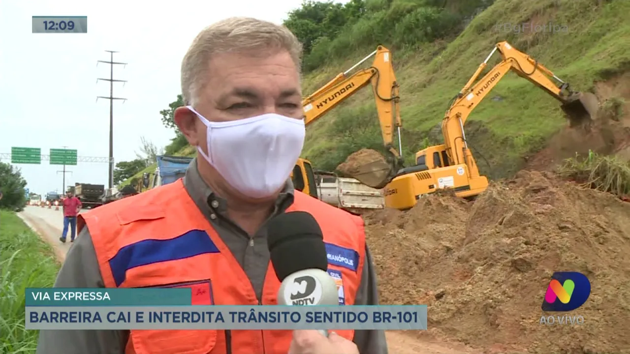 Via Expressa: barreira cai e interdita trânsito sentido BR-101