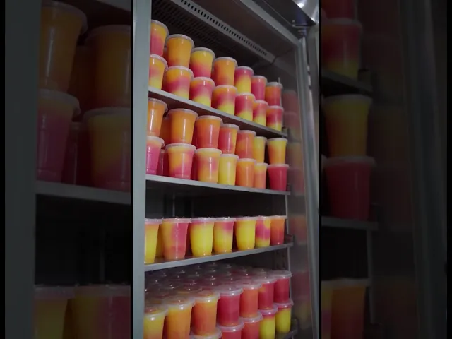 ⁣تجهيز العصائر المثلجة لتوزع باسم الإمام الجواد عليه السلام لأصحاب المهن الشاقة | حملة إرواء | ١٤٤٤هـ