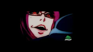 واقف مصدوم في مرايتي 